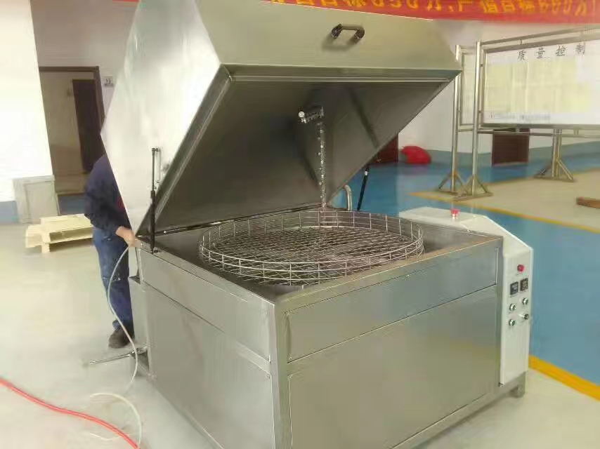 超声波清洗溶液溶剂选用应依据的因素是什么？